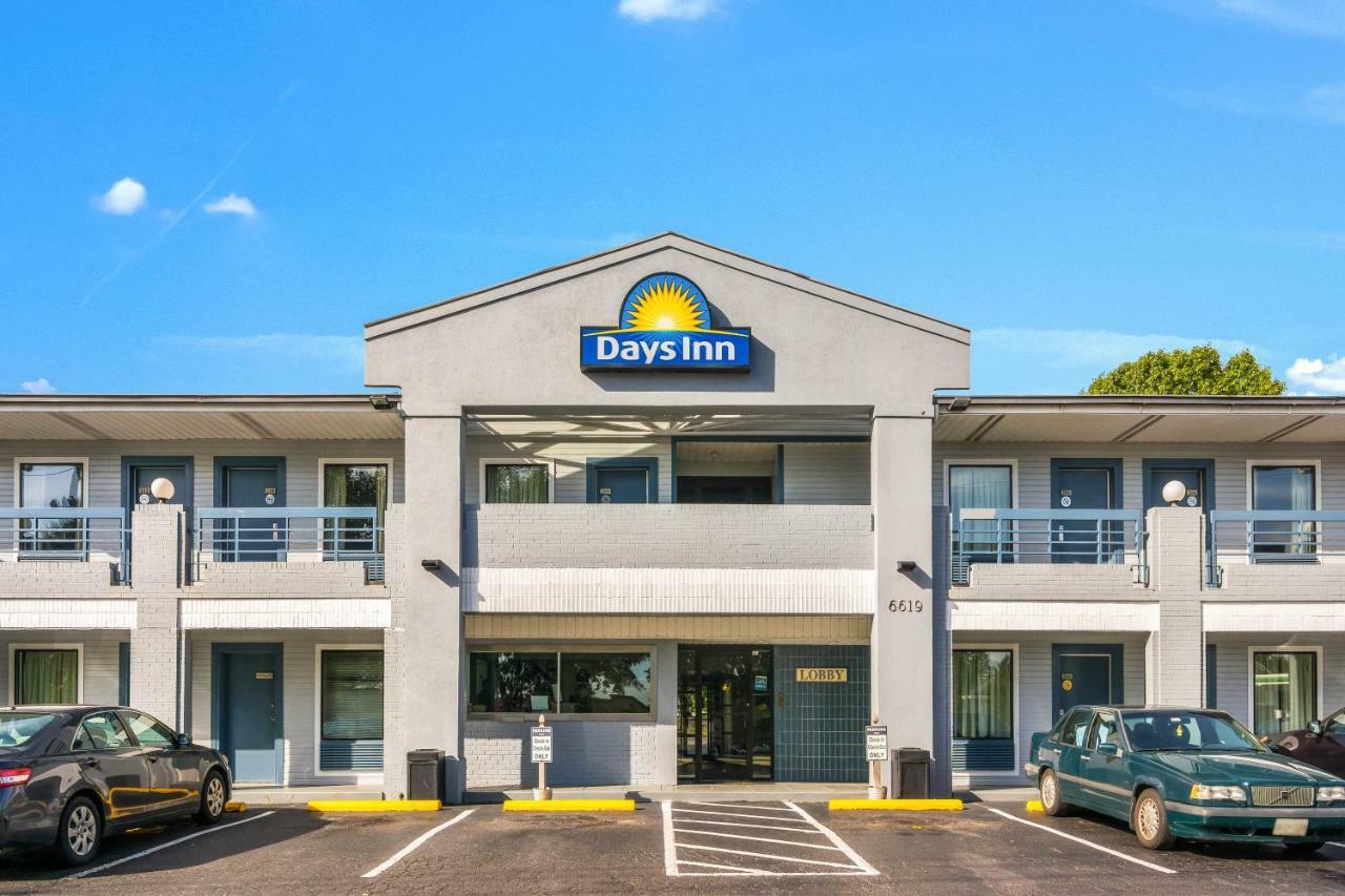 Days Inn By Wyndham Raleigh Glenwood-Crabtree Exterior photo